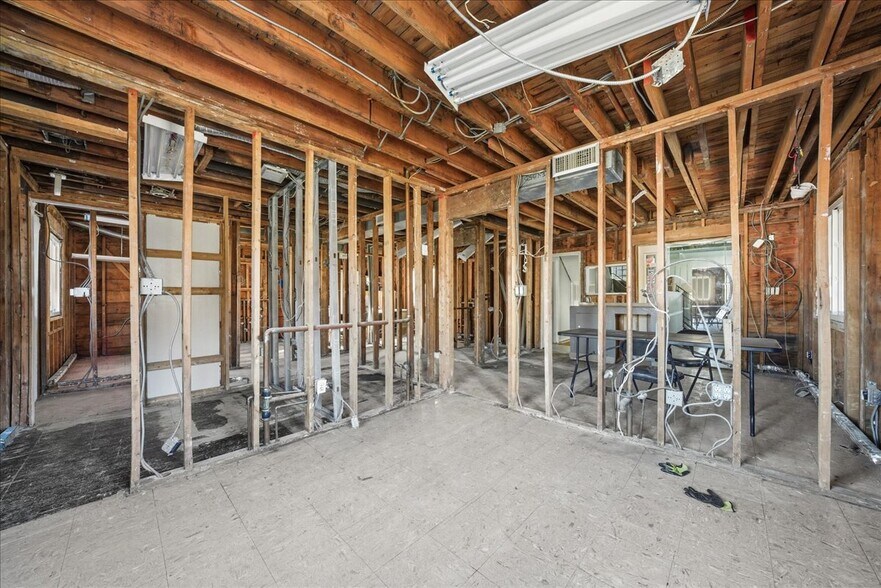 More Photos Of 2132 Central Park Ave, Yonkers Freestanding For Sale