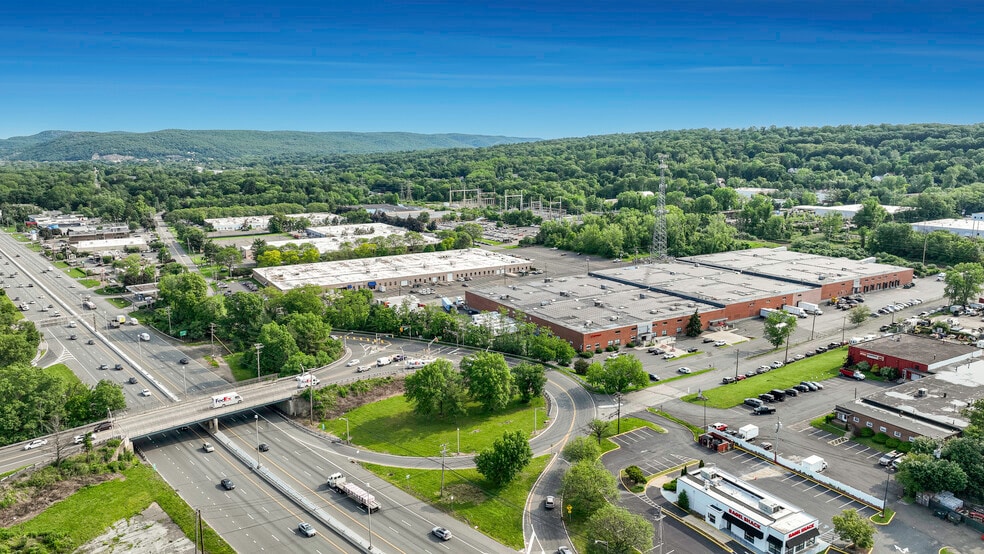 More Photos Of 301 Island Rd, Mahwah Warehouse For Lease