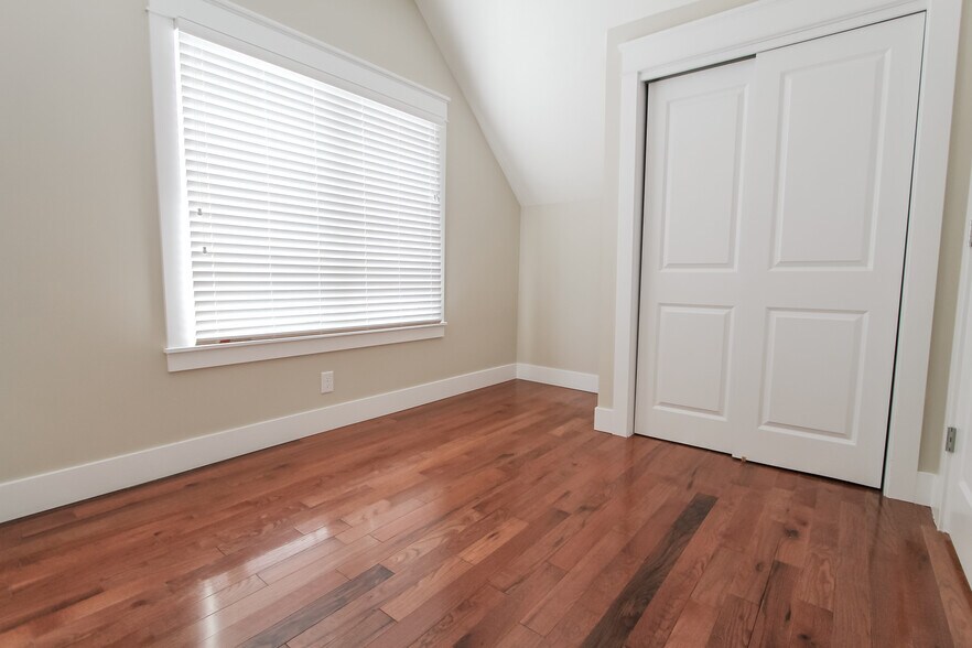 More Photos Of , Omaha Multifamily For Sale