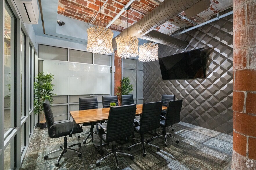 More Photos Of 58-78 Jay St, Brooklyn Office Residential For Lease