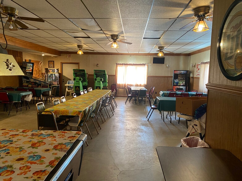 More Photos Of E2578 County Rd S, Casco Bar For Sale