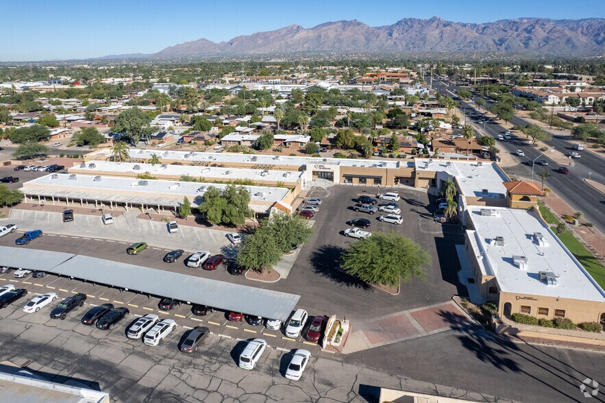 More Photos Of 899 N Wilmot Rd, Tucson Unknown For Sale