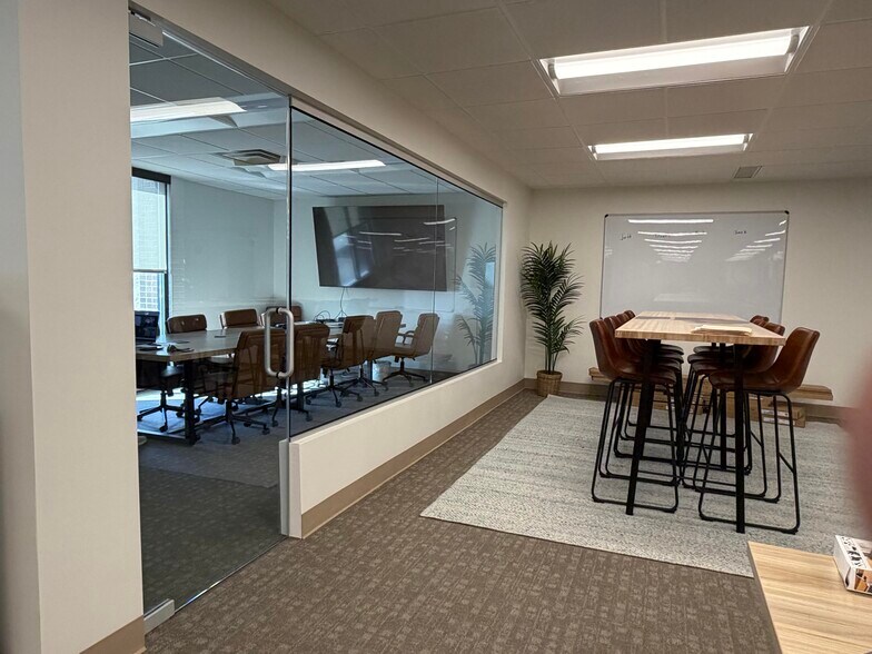 More Photos Of 1550 Old Henderson Rd, Columbus Office For Lease