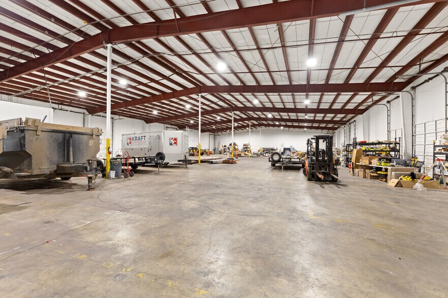 More Photos Of 812-814 Blue Mound Rd, Saginaw Warehouse For Lease