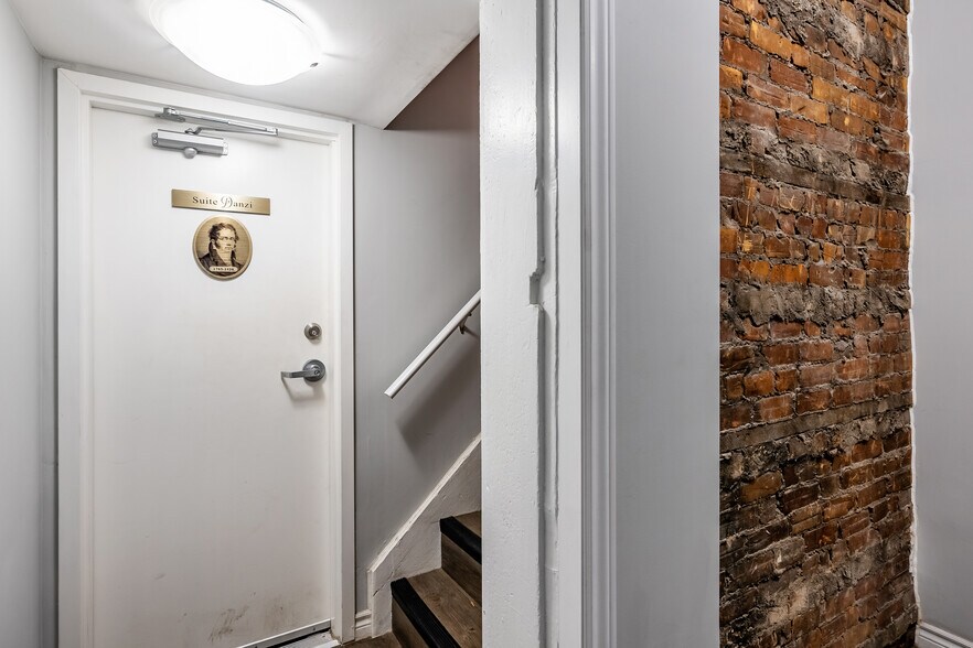 More Photos Of 249-255 King St E, Hamilton Apartments For Sale