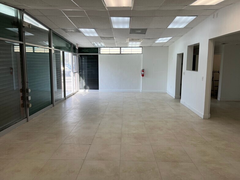 More Photos Of 1001 NW 95th St, Miami Restaurant For Lease
