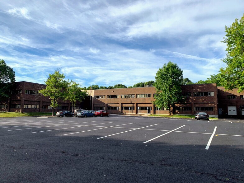More Photos Of 305 Foster St, Littleton Office For Lease