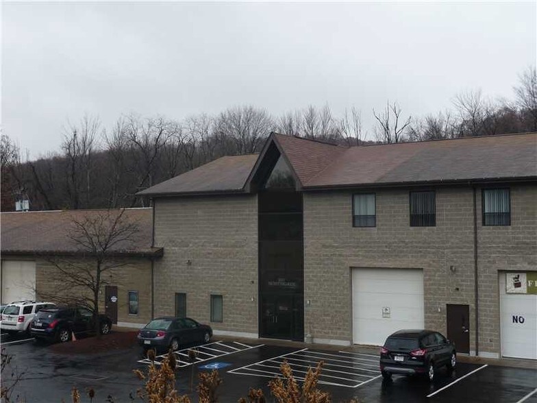 More Photos Of 357 Northgate Dr, Warrendale Warehouse For Lease