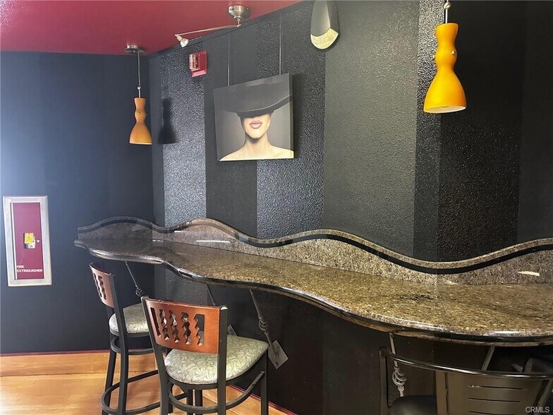 More Photos Of 200 Wall St, Chico Bar For Sale