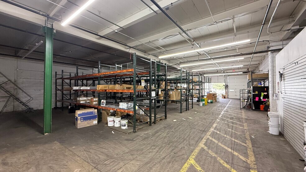 More Photos Of 1002 Jersey Ave, New Brunswick Warehouse For Lease