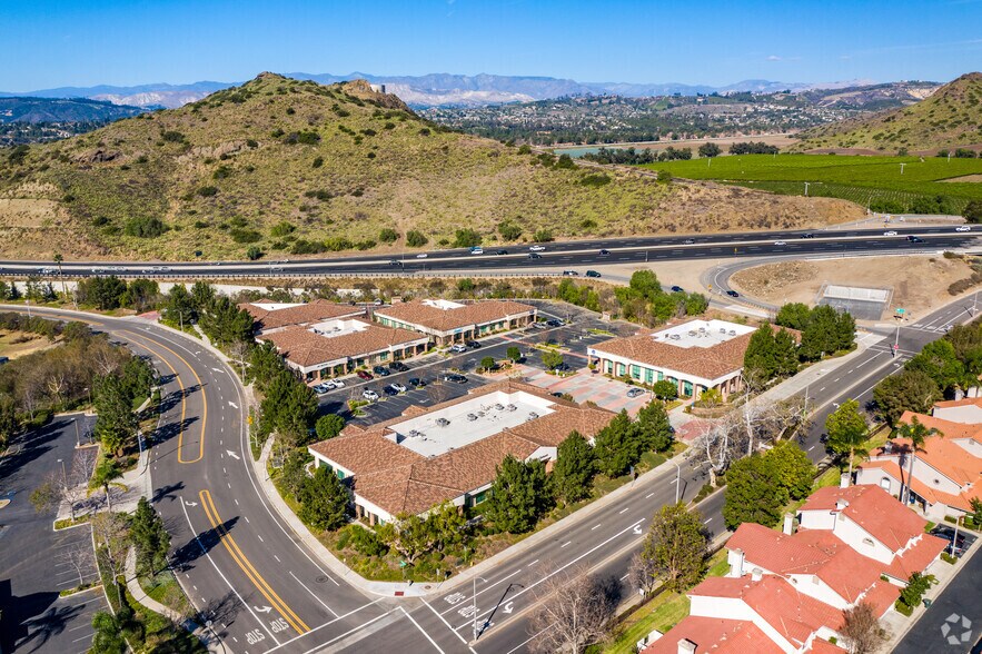 More Photos Of 815 Camarillo Springs Rd, Camarillo Office For Sale