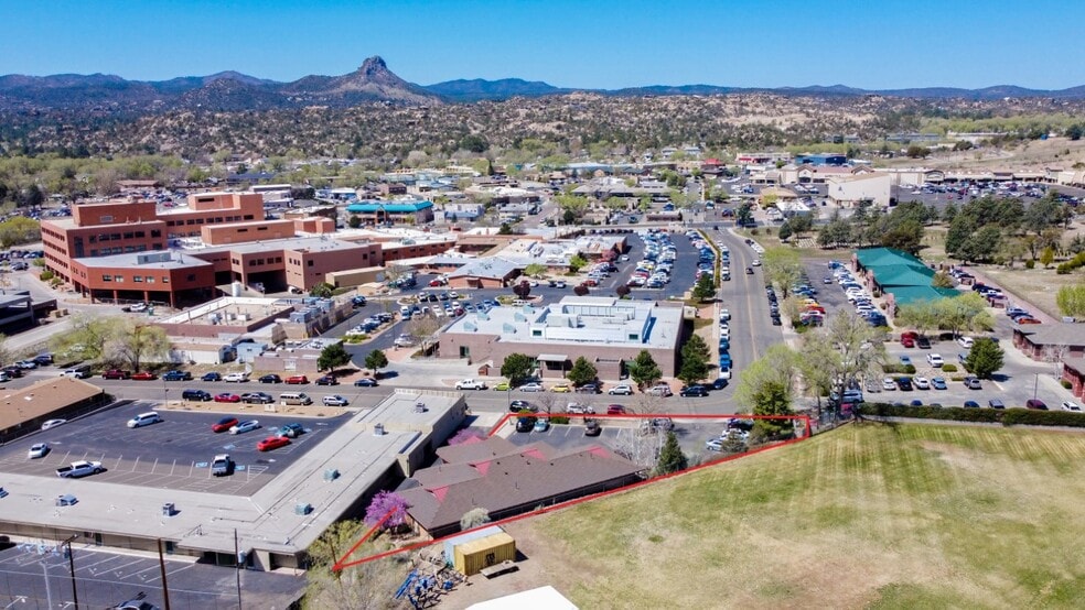 More Photos Of 1005 Division St, Prescott Medical For Sale