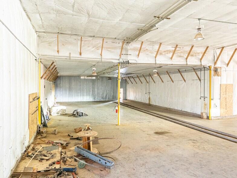 More Photos Of 11022 State Highway 122, Upson Warehouse For Sale