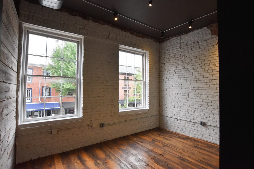 More Photos Of 128 King St, Alexandria Storefront Retail Office For Lease