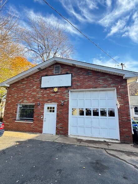 More Photos Of 1314 E Elizabeth Ave, Linden Light Distribution For Sale