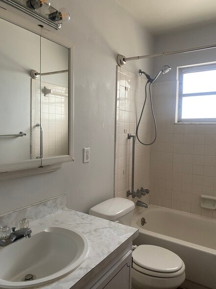 More Photos Of 3025 54th St S, Gulfport Apartments For Sale