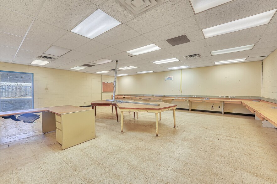 More Photos Of 6725 NW Atlanta Ave, Lawton Industrial For Lease