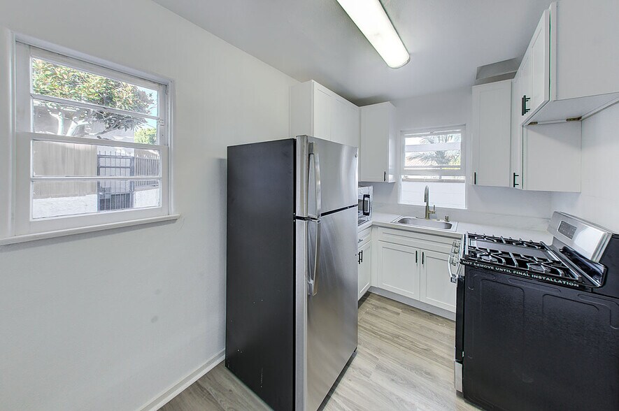 More Photos Of 1147 24th St, Santa Monica Apartments For Sale