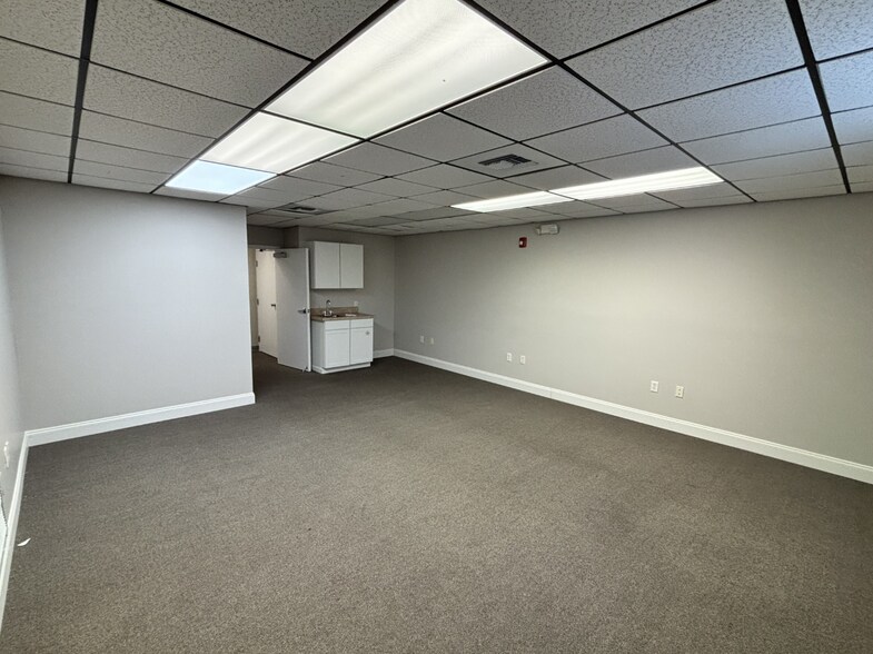 More Photos Of 103-107 Lewis St, Fort Walton Beach Unknown For Lease