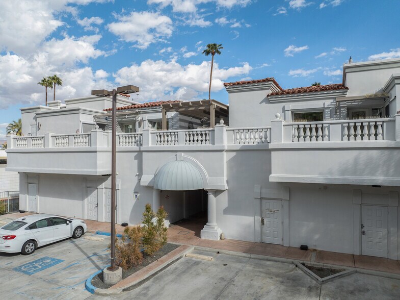 More Photos Of 353 S Palm Canyon Dr, Palm Springs Medical For Sale