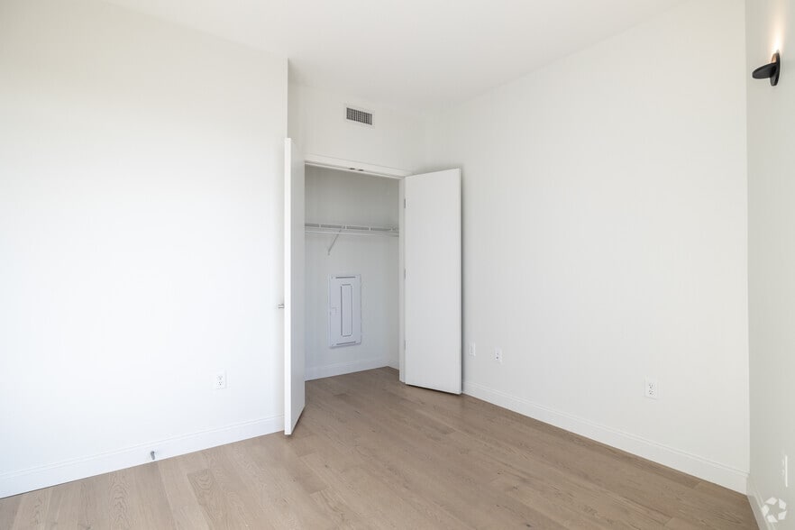 More Photos Of 45 Brighton Ave, Allston Apartments For Lease