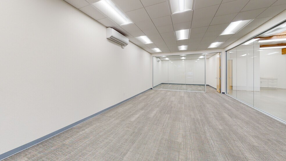 More Photos Of 1074-1078 Independence Ave, Mountain View Warehouse For Lease