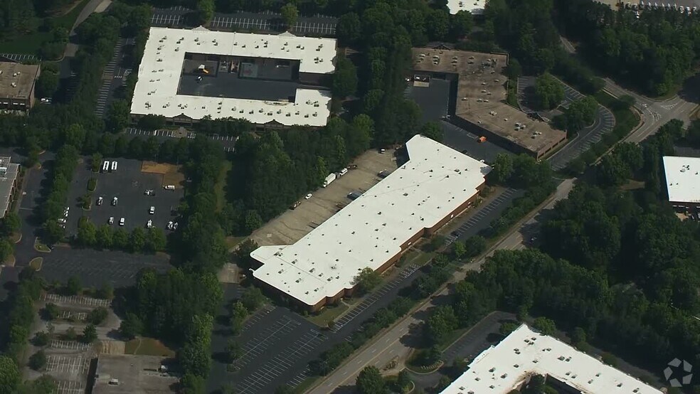 Primary Photo Of 11350 Old Roswell Rd, Alpharetta Warehouse For Lease