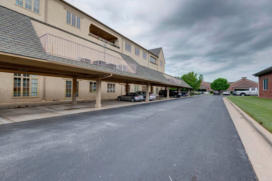 More Photos Of 1531 E Bradford Pky, Springfield Medical For Lease