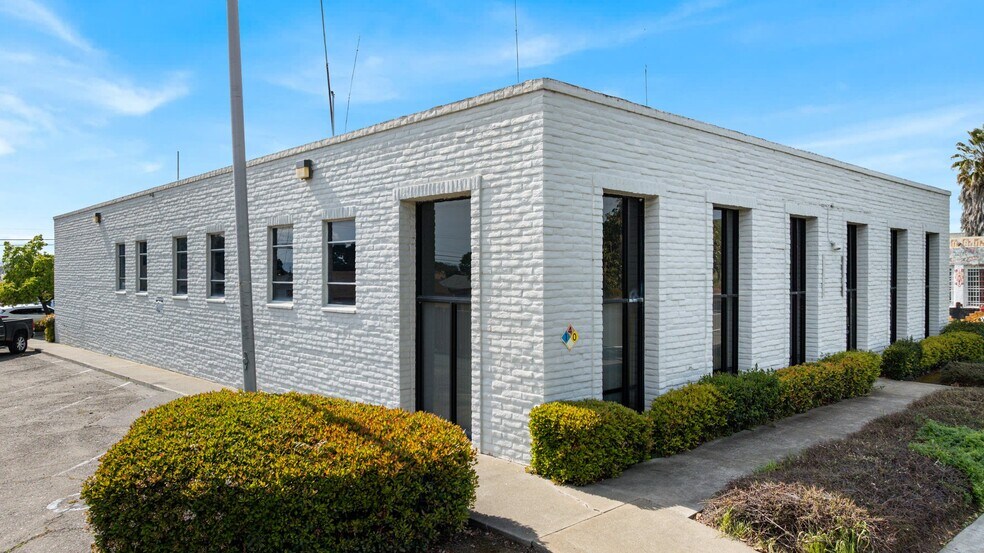 More Photos Of 33641 Mission Blvd, Union City Freestanding For Sale