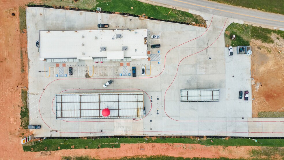More Photos Of I-45 South, Huntsville Storefront Retail Office For Lease