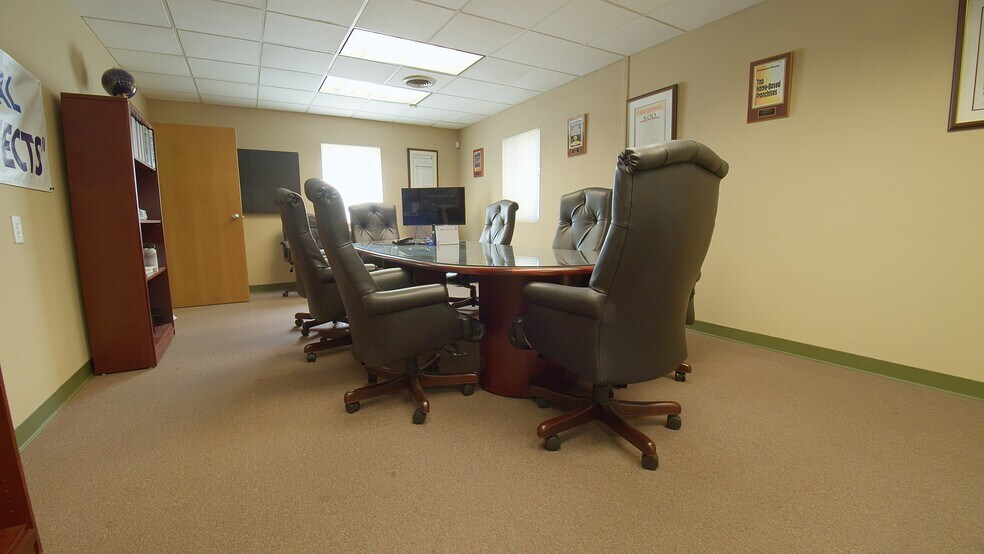 More Photos Of 3299 Northcrest Rd, Atlanta Office For Sale