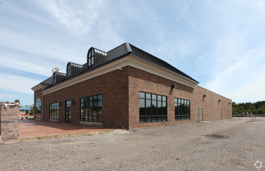 More Photos Of 2736 Medina Rd, Medina Unknown For Lease