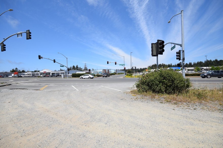 More Photos Of 915 E Washington Blvd, Crescent City Land For Lease