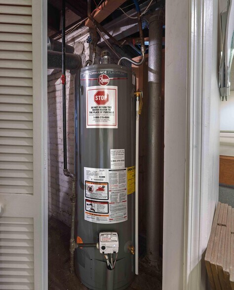 More Photos Of 1975 Seneca St, Buffalo Office For Sale