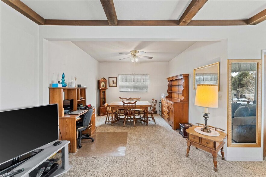 More Photos Of 17604 US-97 Hwy, Weed Apartments For Sale