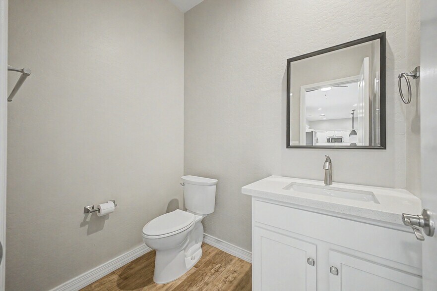 More Photos Of , Phoenix Multifamily For Sale