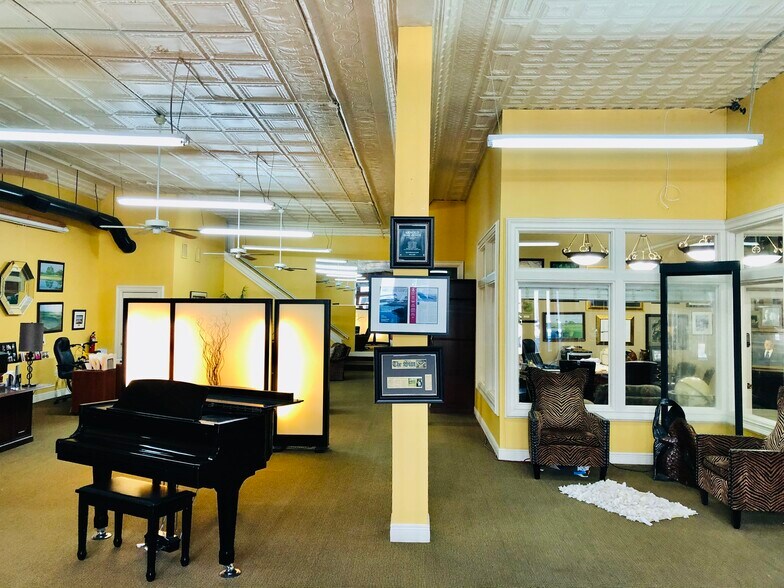 More Photos Of 312 S Main St, Jonesboro Loft Creative Space For Sale