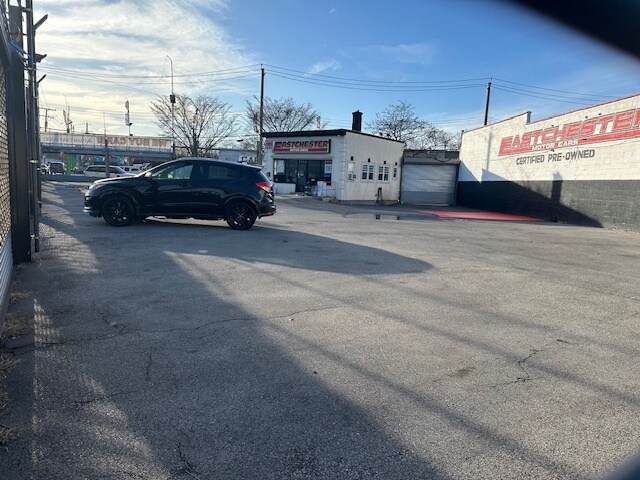 More Photos Of 3630 Rombouts Ave, Bronx Warehouse For Lease