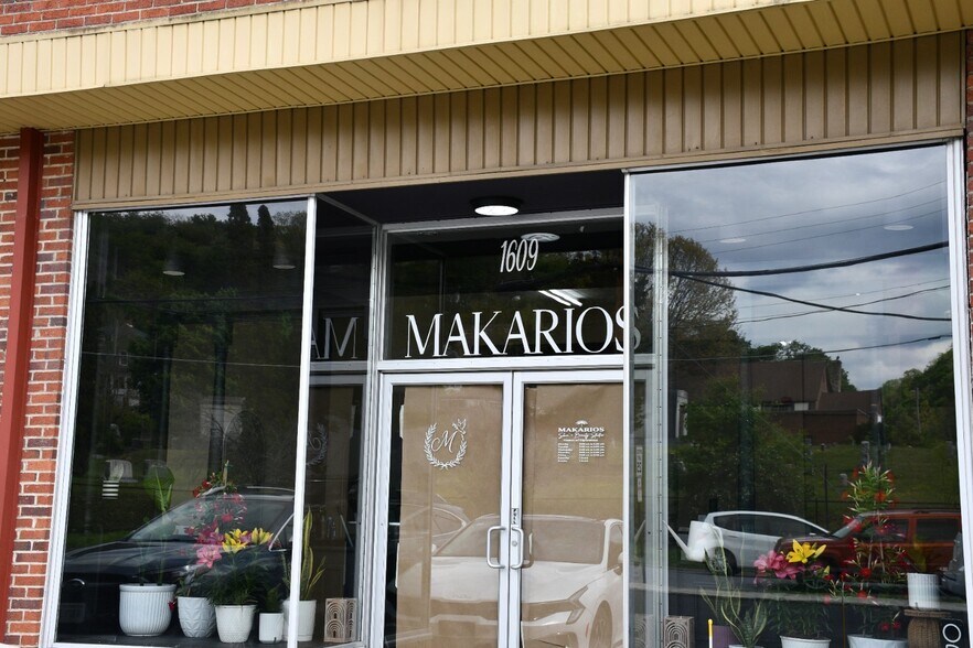 More Photos Of 1607 Bland St, Bluefield Storefront Retail Office For Sale