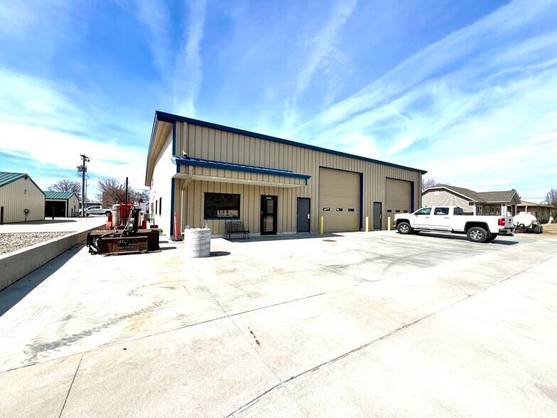 Primary Photo Of 1408 Pierce St, Norfolk Warehouse For Sale