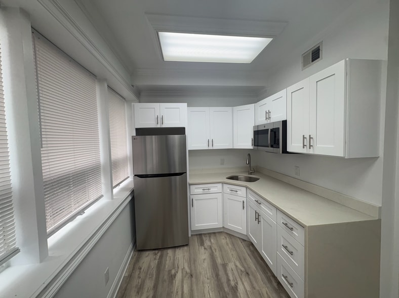 More Photos Of 119-121 Montgomery Ave, Scarsdale Office For Sale
