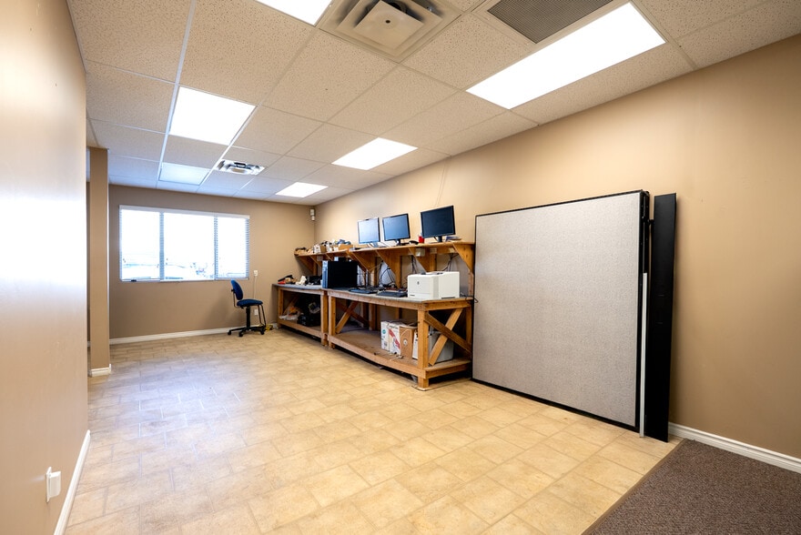 More Photos Of 5492 Production Blvd, Surrey Warehouse For Sale