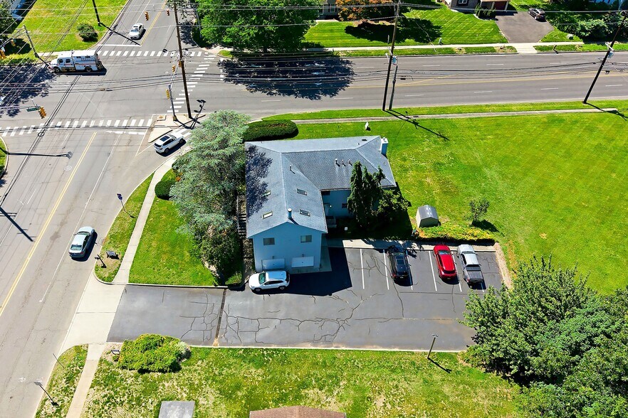 More Photos Of 801 Hughes Dr, Hamilton Office Residential For Sale