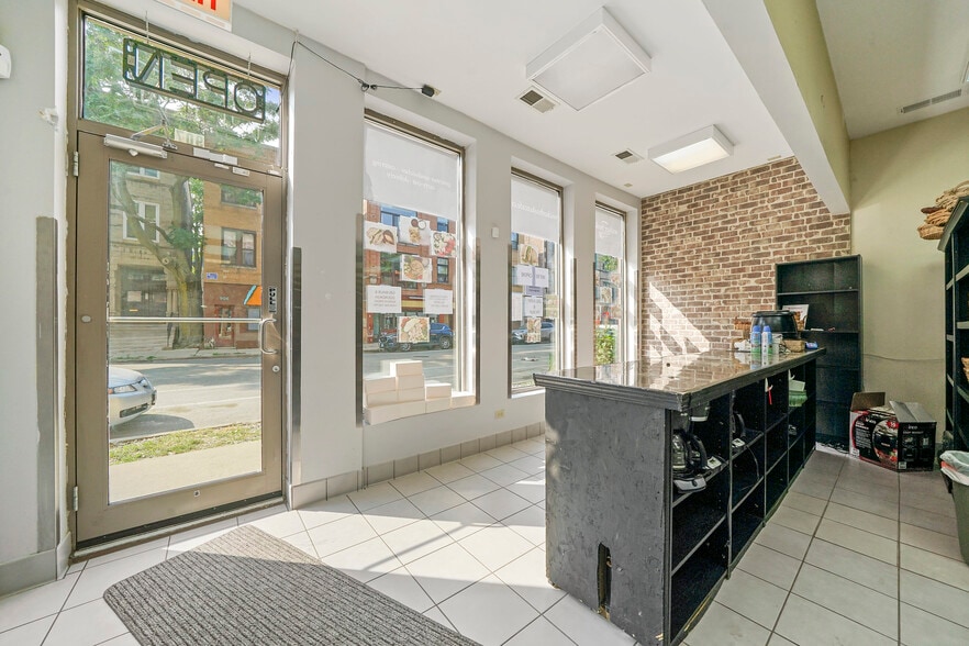 More Photos Of 907 N Damen Ave, Chicago Storefront Retail Residential For Lease