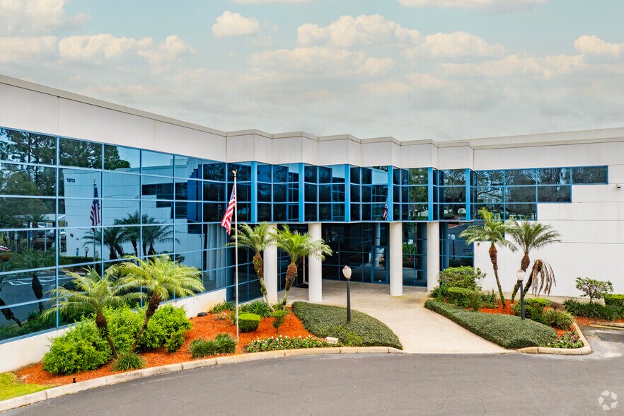 More Photos Of 2727 Interstate Dr, Lakeland Distribution For Sale