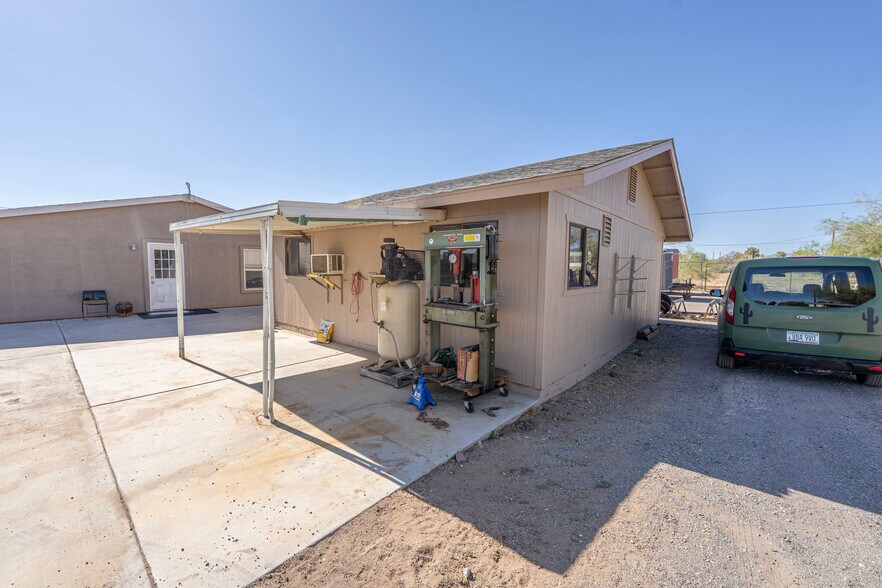 More Photos Of 5221 Hwy 68, Golden Valley Flex For Sale