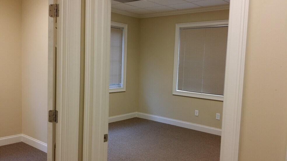 More Photos Of 3855 Shallowford Rd, Marietta Medical For Sale