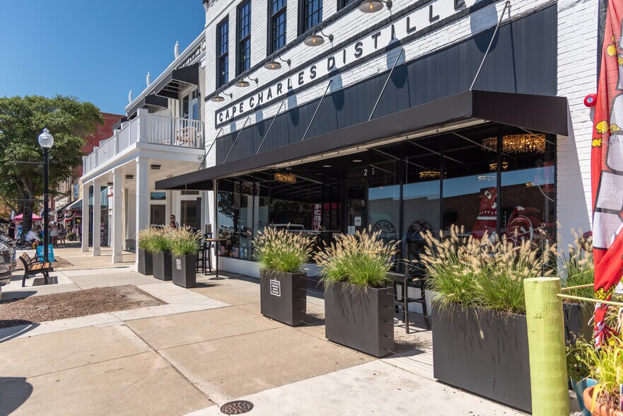 More Photos Of 225 Mason Ave, Cape Charles Storefront For Sale