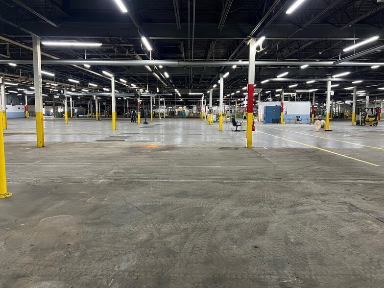 More Photos Of 330 Turner St, Attleboro Manufacturing For Lease