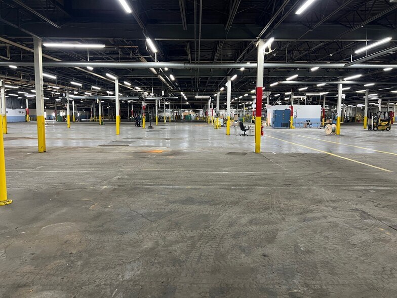 More Photos Of 330 Turner St, Attleboro Manufacturing For Lease